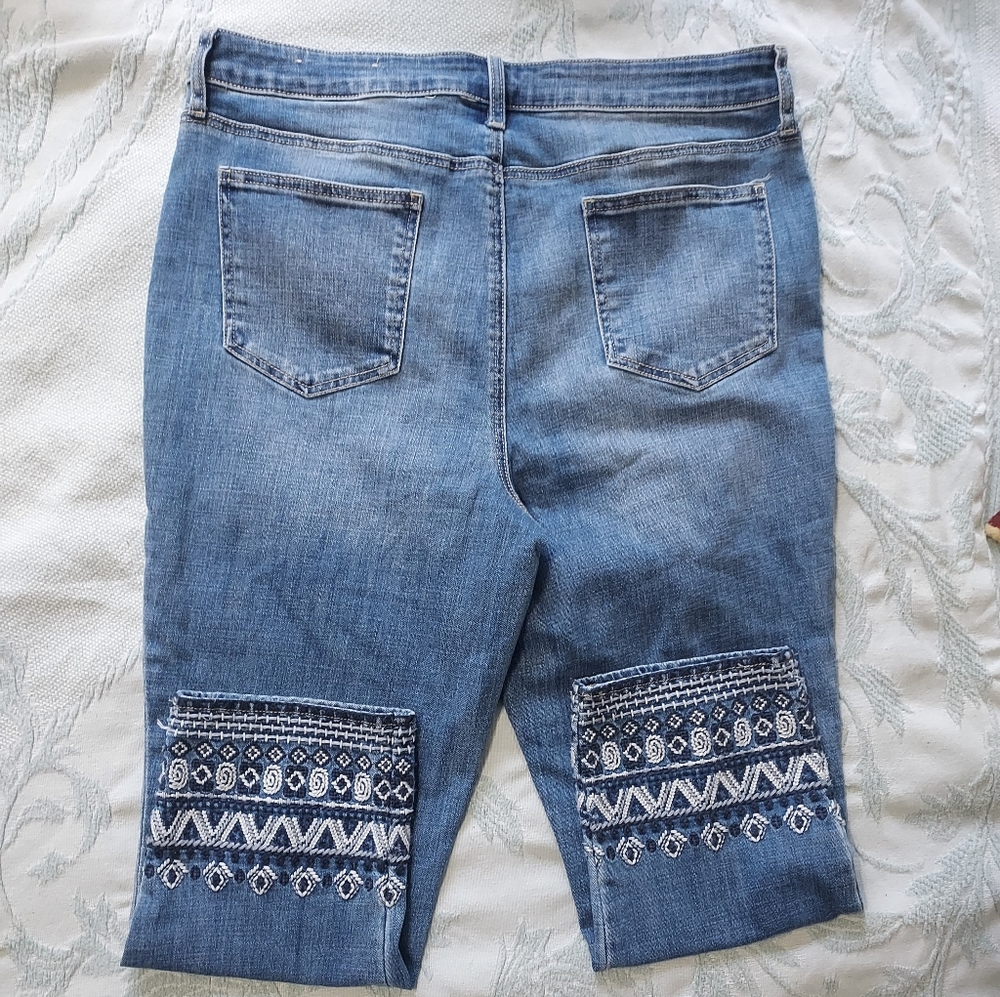 Chico Capri - Picture 3 of 5